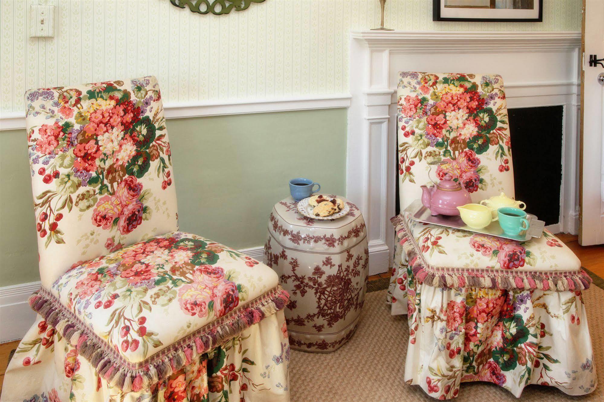 The Inn At Yarmouth Port (Adults Only) Екстериор снимка