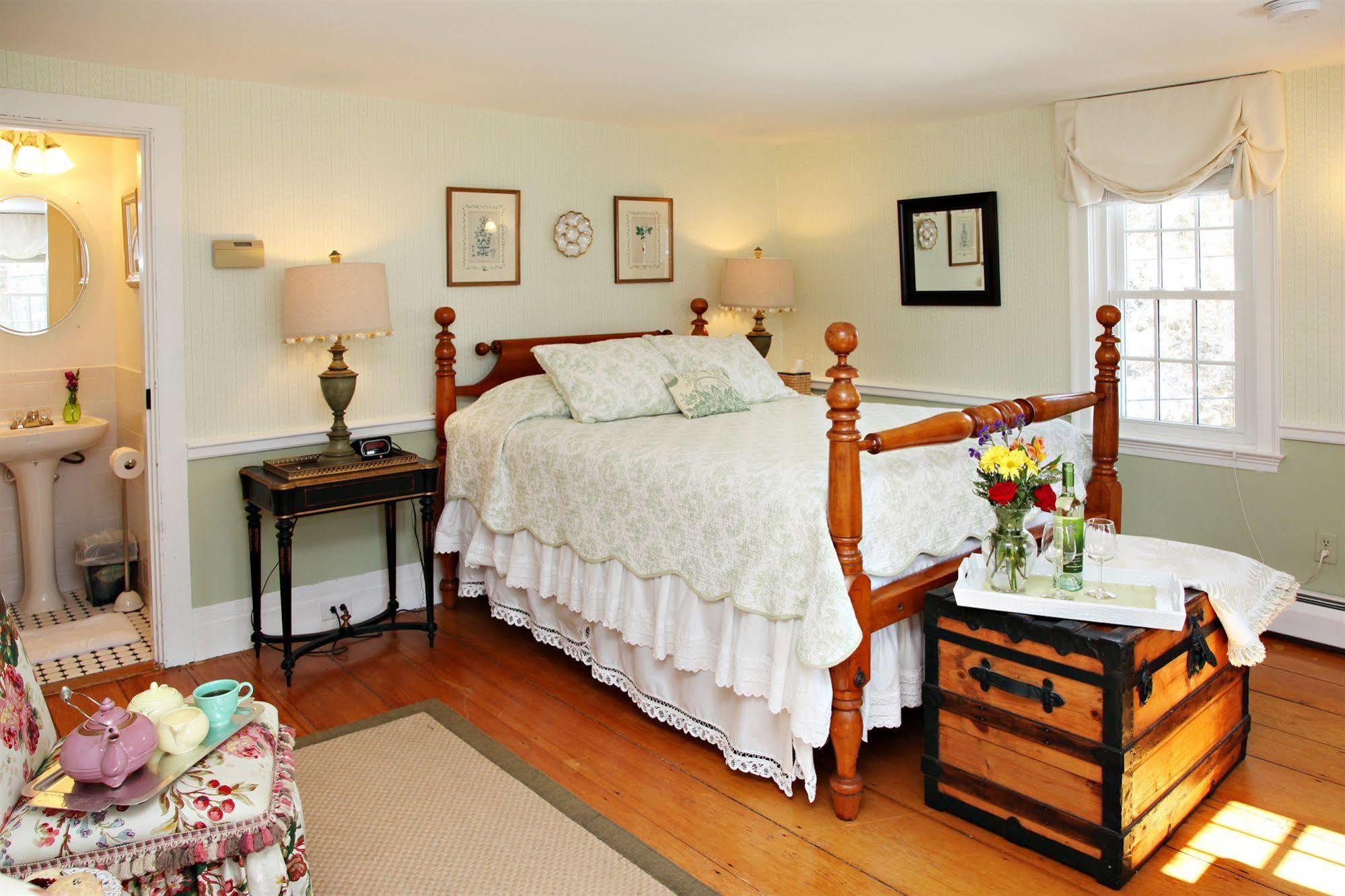 The Inn At Yarmouth Port (Adults Only) Екстериор снимка