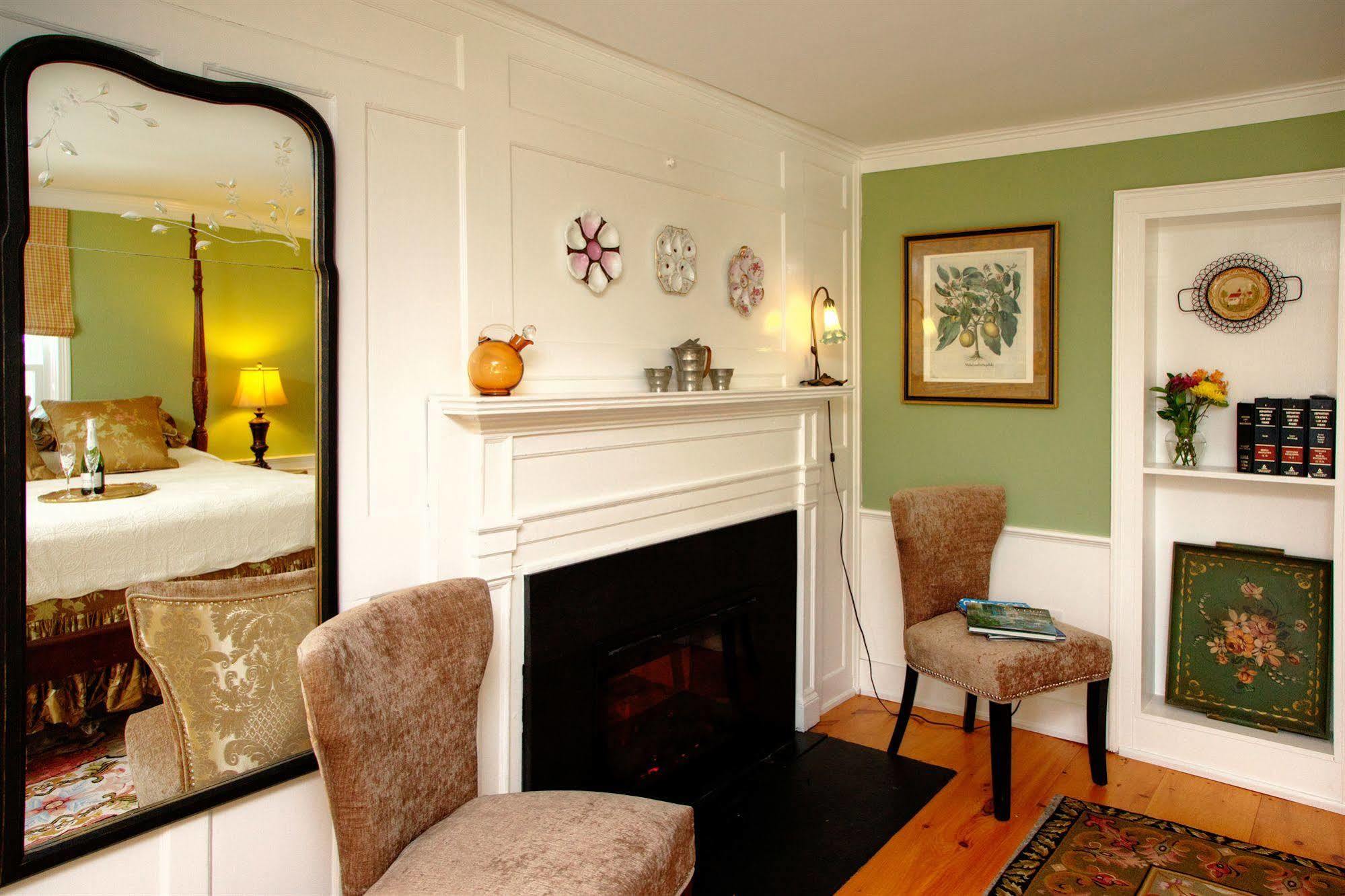 The Inn At Yarmouth Port (Adults Only) Екстериор снимка